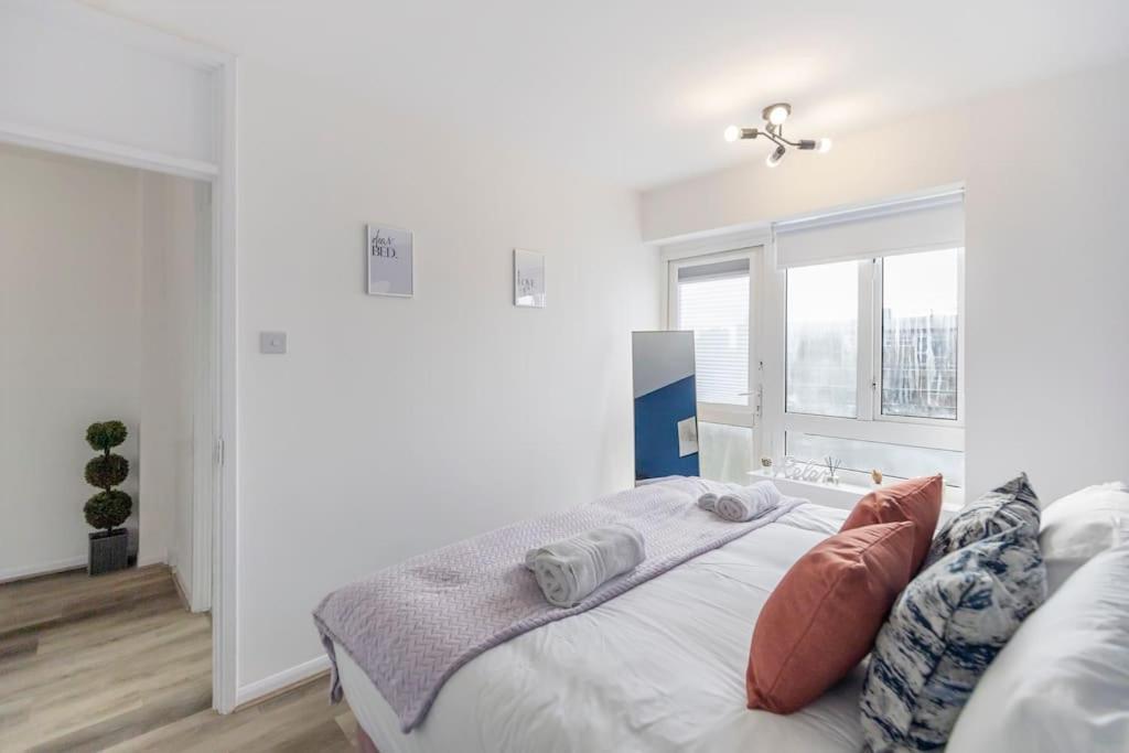 Shard View 2Br Next Tower Bridge Apartment Лондон Екстериор снимка