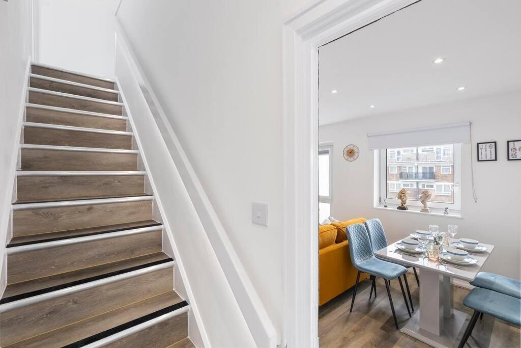 Shard View 2Br Next Tower Bridge Apartment Лондон Екстериор снимка